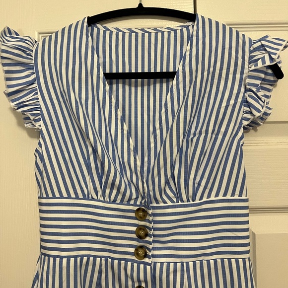 Cupshe Blue and White Button Down Ruffled Mini Sundress NWT - Picture 7 of 11